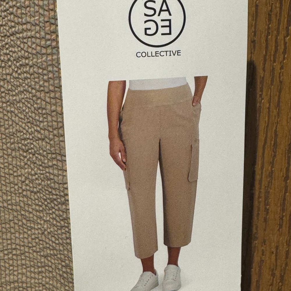 Sage Collective Women's Capri Zip Cargo Pockets Pants in tan. Size Large - Picture 10 of 11